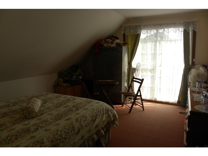 21 Pitstone Lane, Young NSW 2594