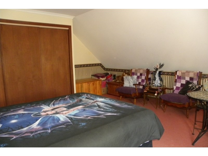 21 Pitstone Lane, Young NSW 2594