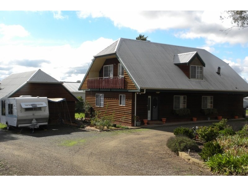 21 Pitstone Lane, Young NSW 2594