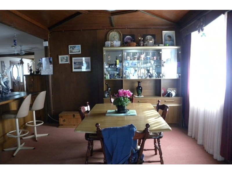 21 Pitstone Lane, Young NSW 2594