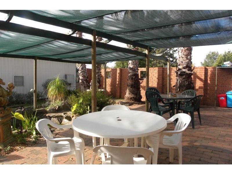 21 Pitstone Lane, Young NSW 2594
