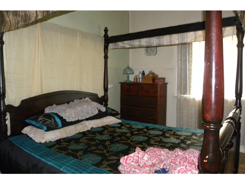 23 Brock Street, Young NSW 2594