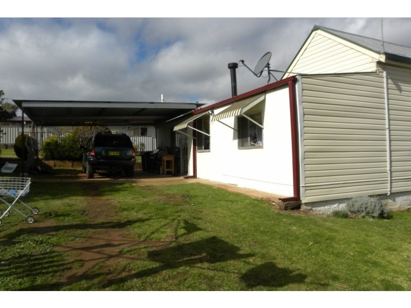 23 Brock Street, Young NSW 2594