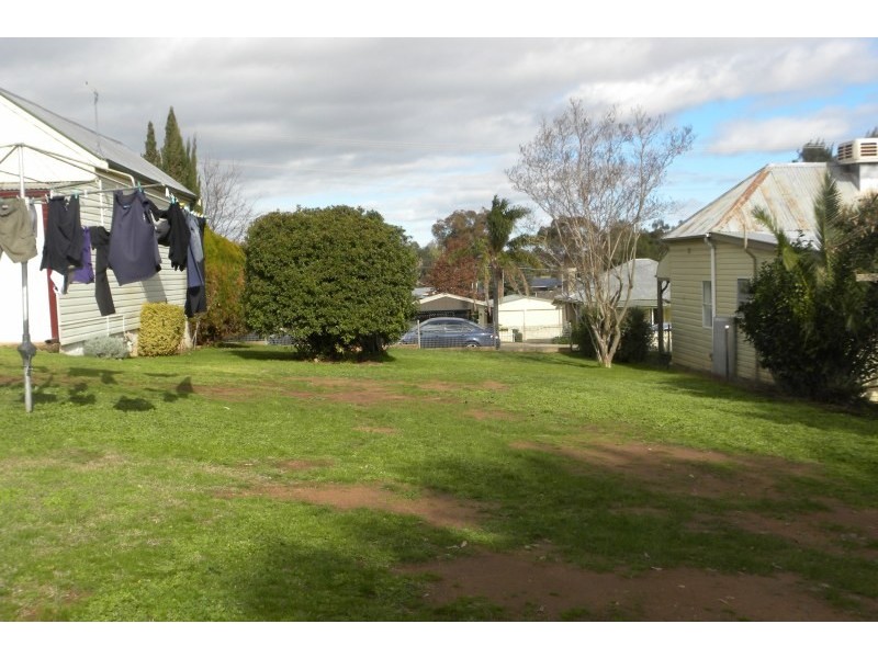 23 Brock Street, Young NSW 2594