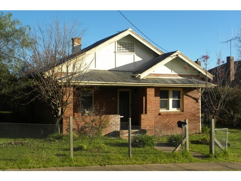 45 Caple Street, Young NSW 2594