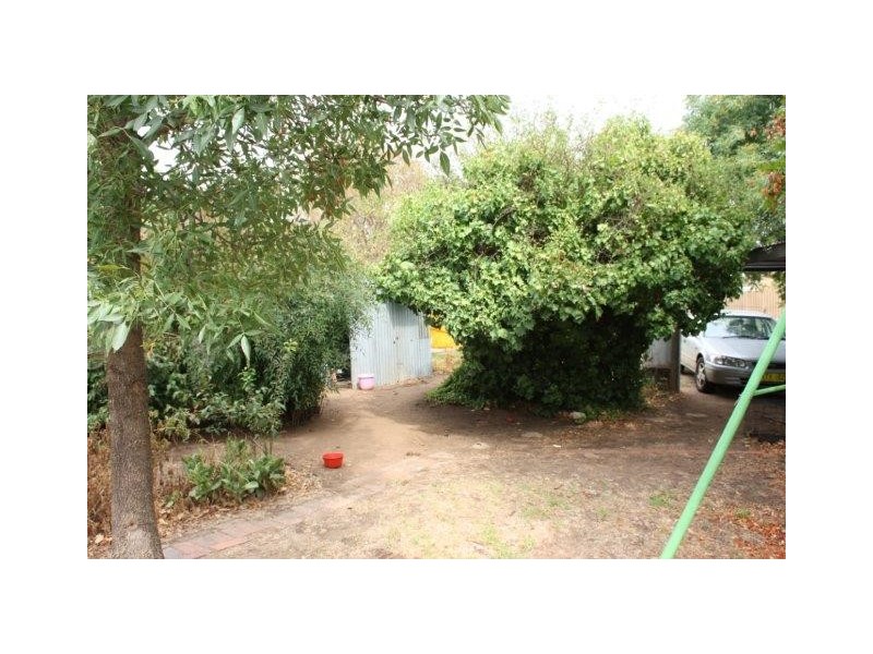 45 Caple Street, Young NSW 2594