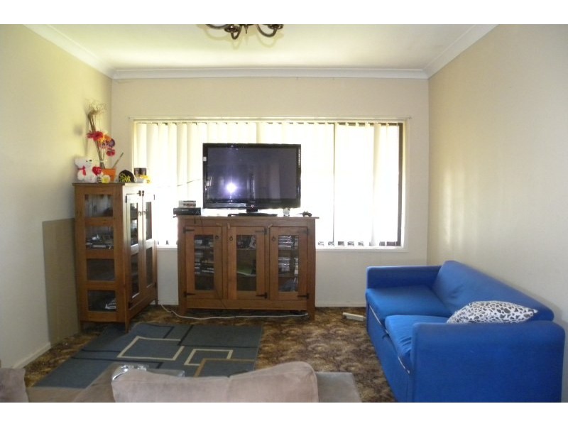 16 Clarke Street, Young NSW 2594