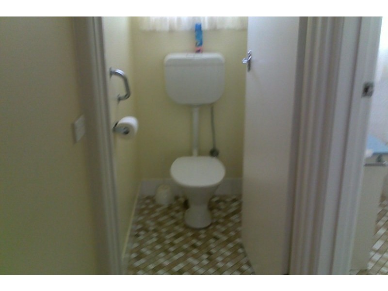 16 Clarke Street, Young NSW 2594