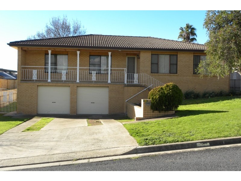 19 Hardy Avenue, Young NSW 2594