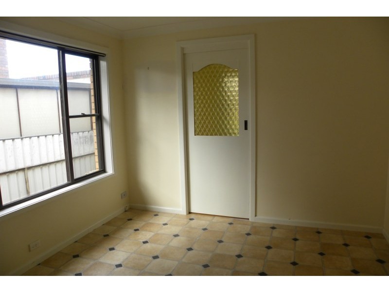 19 Hardy Avenue, Young NSW 2594