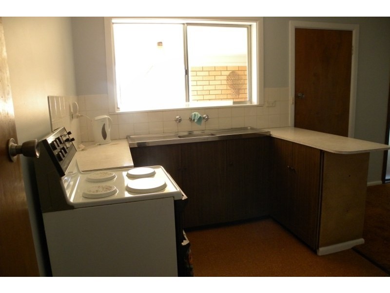 5 Memagong Street, Young NSW 2594