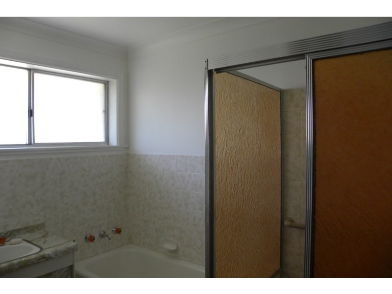 5 Memagong Street, Young NSW 2594