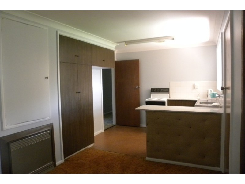 5 Memagong Street, Young NSW 2594