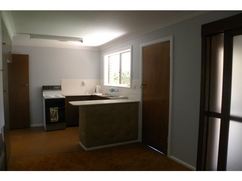 5 Memagong Street, Young NSW 2594