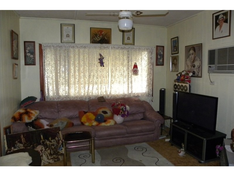 50 Murringo Street, Young NSW 2594