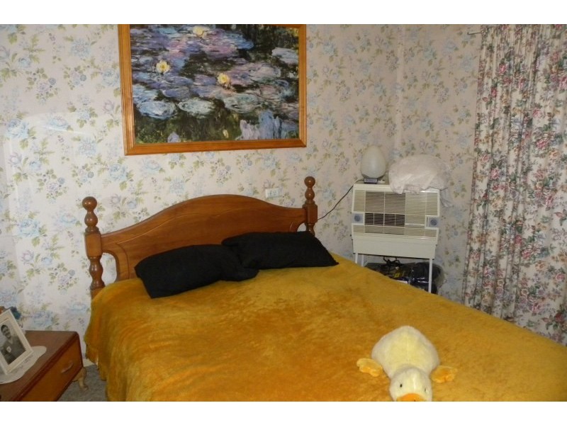 50 Murringo Street, Young NSW 2594