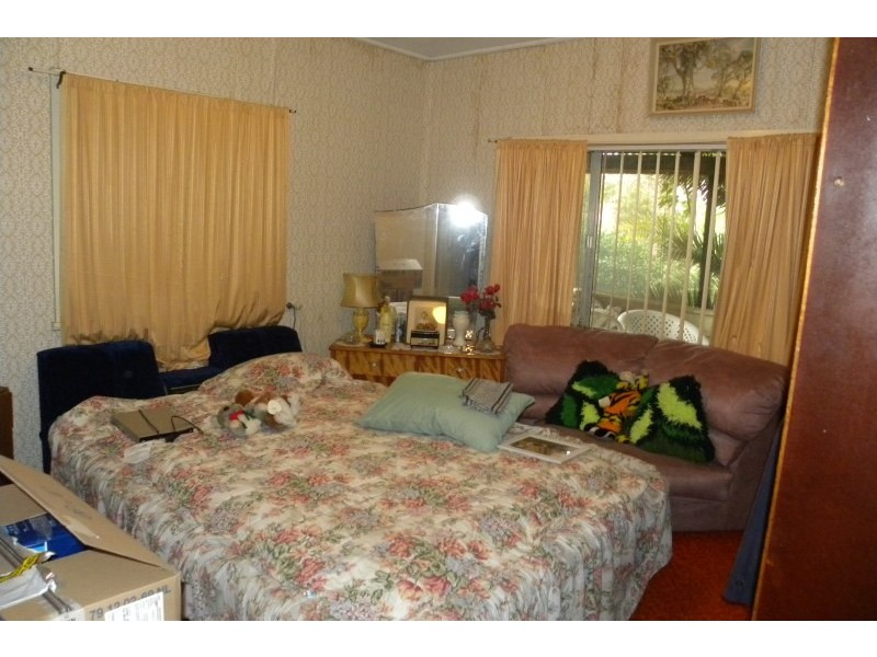 50 Murringo Street, Young NSW 2594