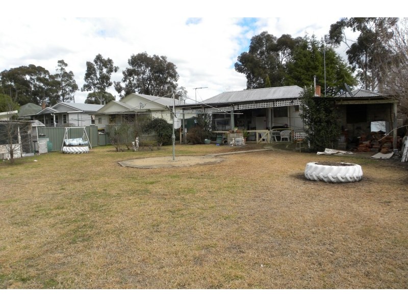 50 Murringo Street, Young NSW 2594