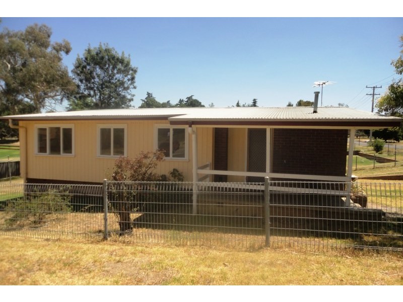 35 Taylor Road, Young NSW 2594