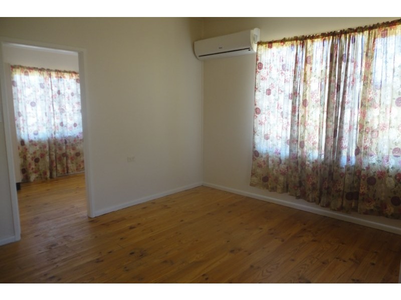 35 Taylor Road, Young NSW 2594