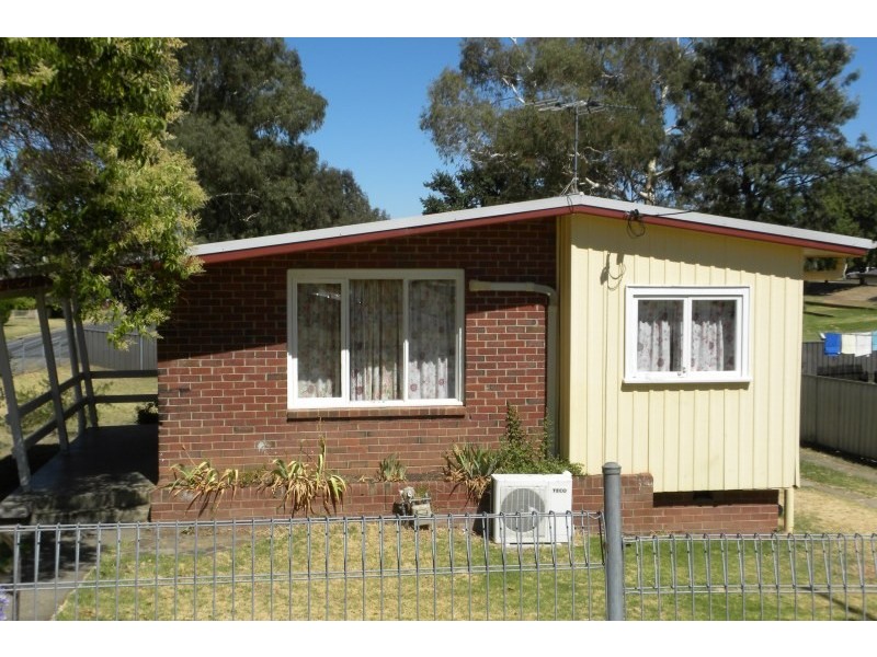35 Taylor Road, Young NSW 2594