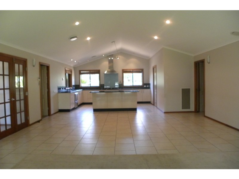107 Wickham Lane, Young NSW 2594