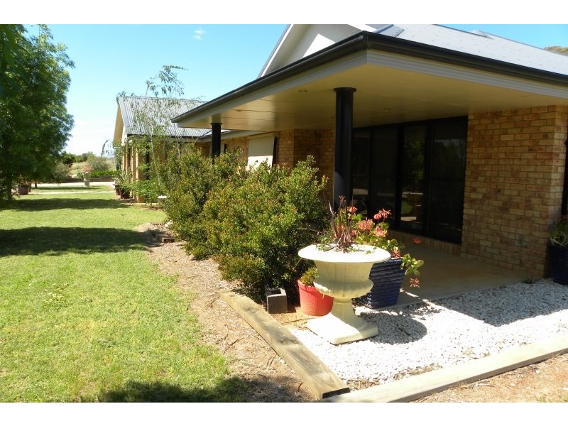107 Wickham Lane, Young NSW 2594