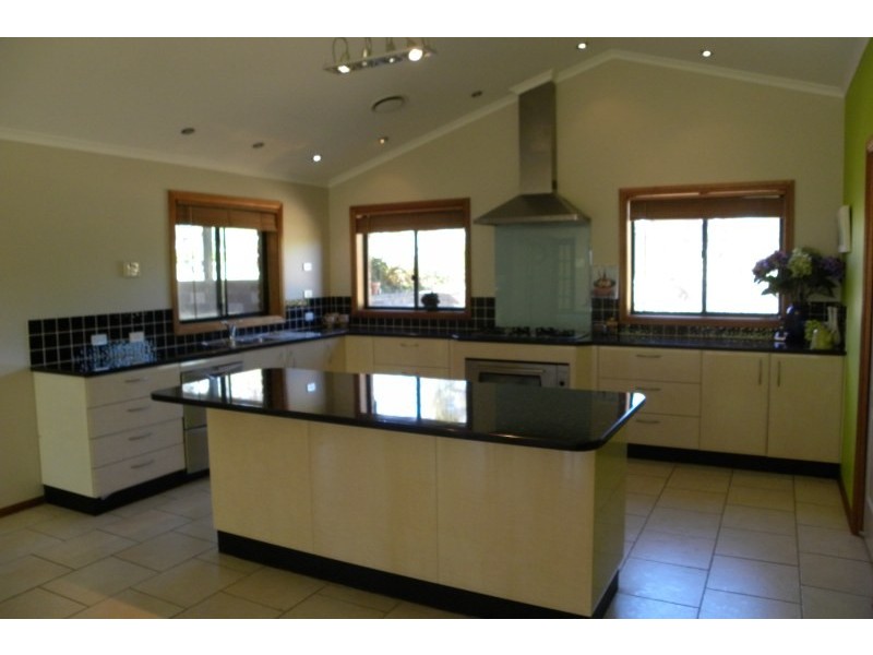 107 Wickham Lane, Young NSW 2594