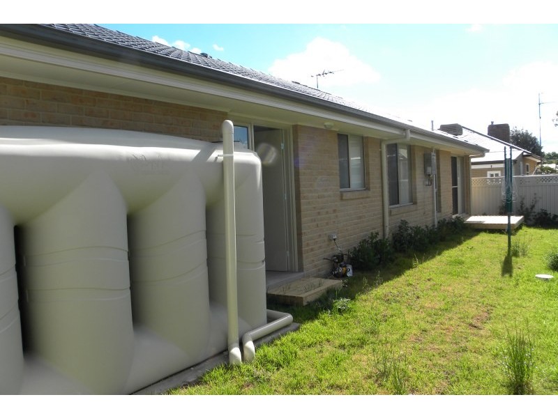 B/24 Binalong Street, Young NSW 2594