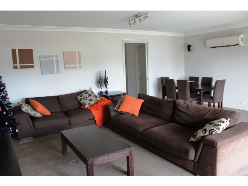 3/18 Thornhill Street, Young NSW 2594