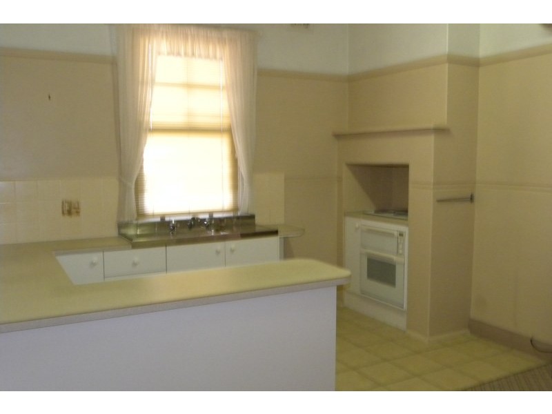 117 Nasmyth Street, Young NSW 2594