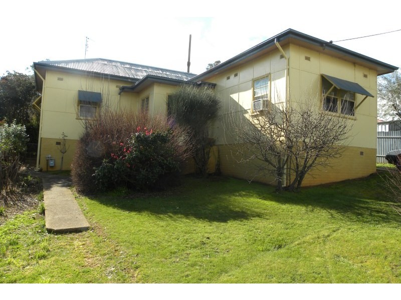 1 Nea Street, Young NSW 2594