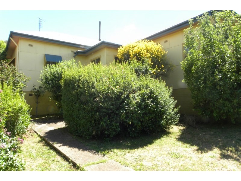 1 Nea Street, Young NSW 2594