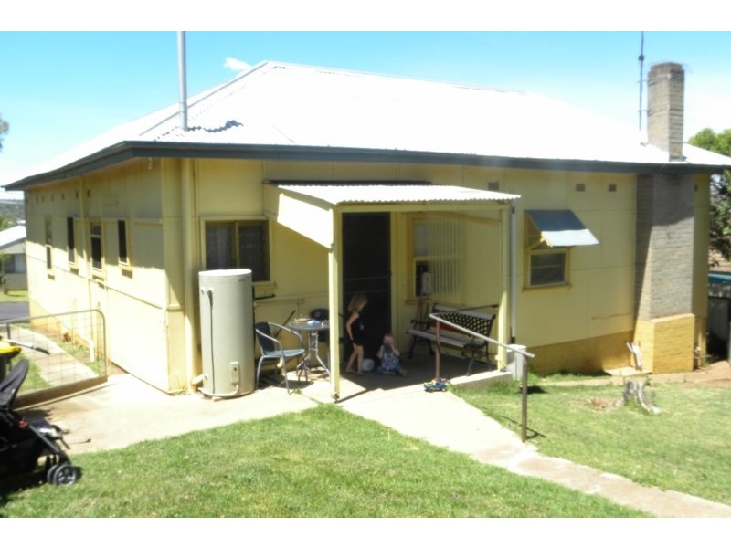 1 Nea Street, Young NSW 2594