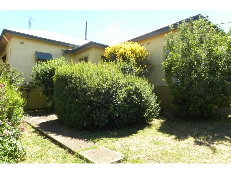 1 Nea Street, Young NSW 2594