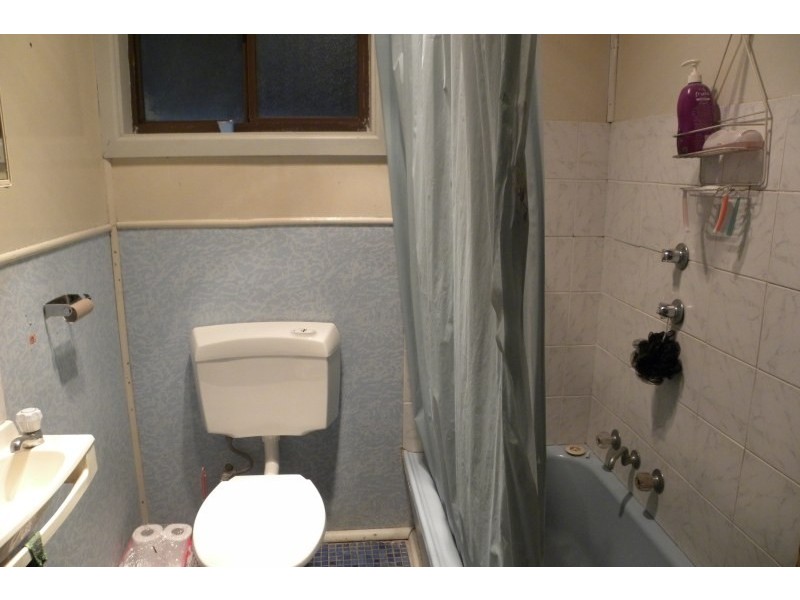 15 Lynch Street, Young NSW 2594