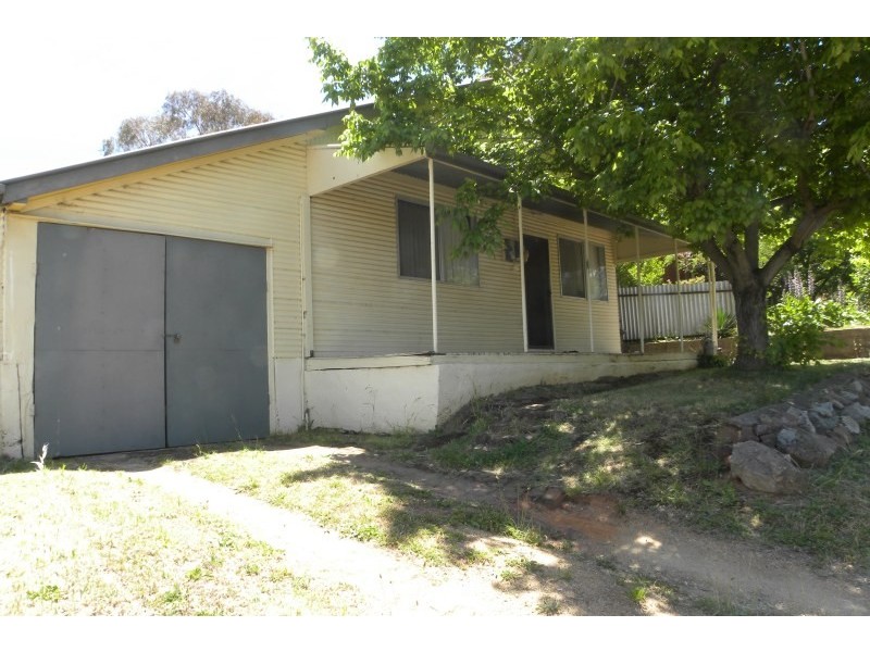 15 Lynch Street, Young NSW 2594