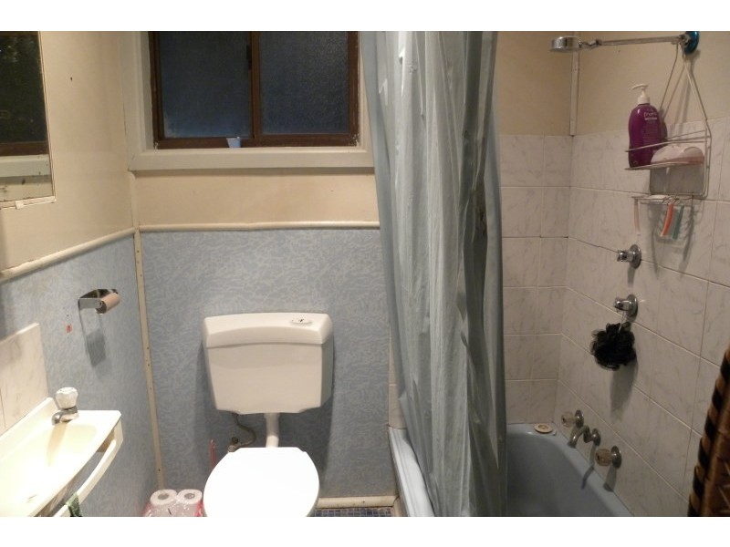 15 Lynch Street, Young NSW 2594