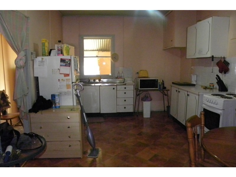 15 Lynch Street, Young NSW 2594