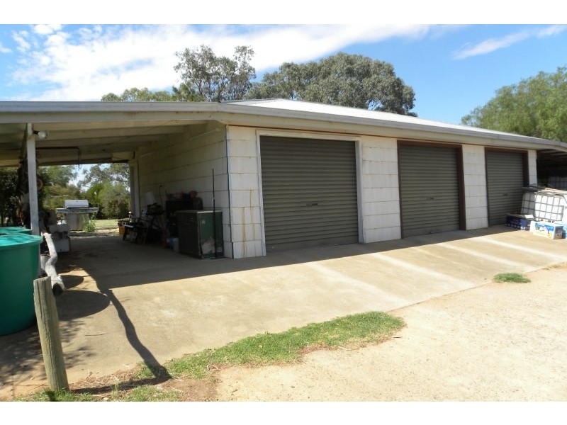 275 Henry Lawson Way, Young NSW 2594