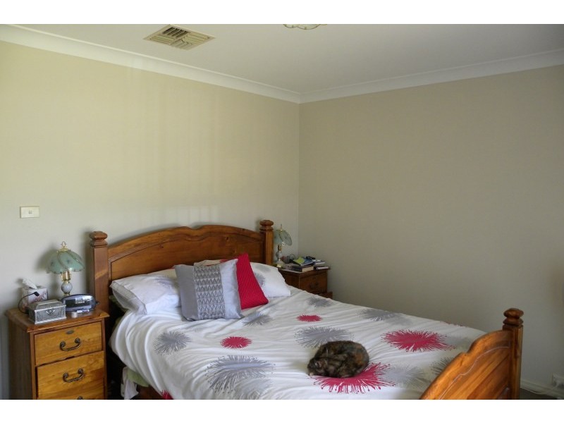 22 Tadross Avenue, Young NSW 2594