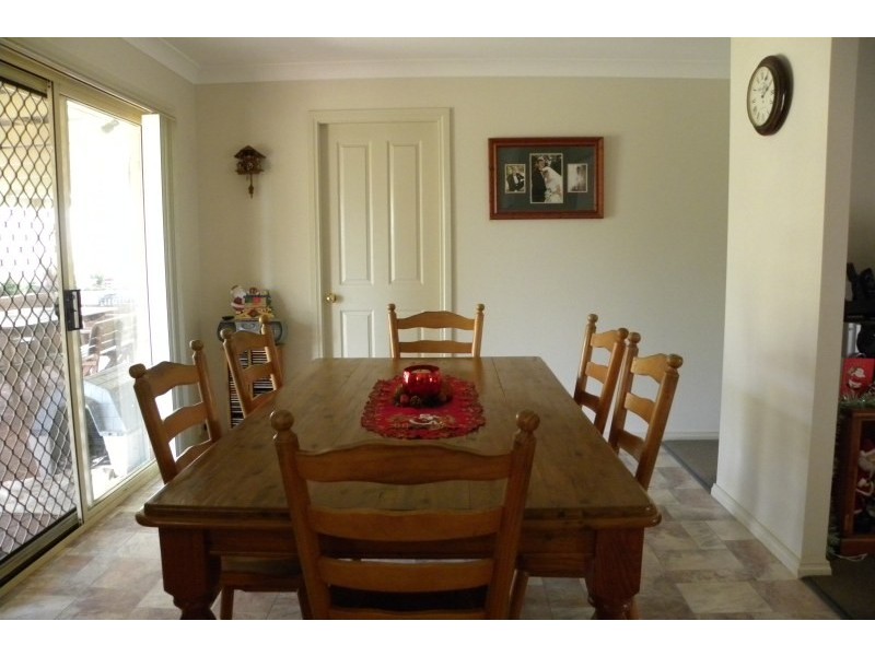 22 Tadross Avenue, Young NSW 2594