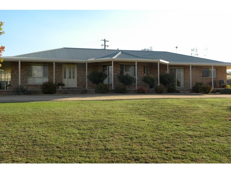 68 Wickham Lane, Young NSW 2594