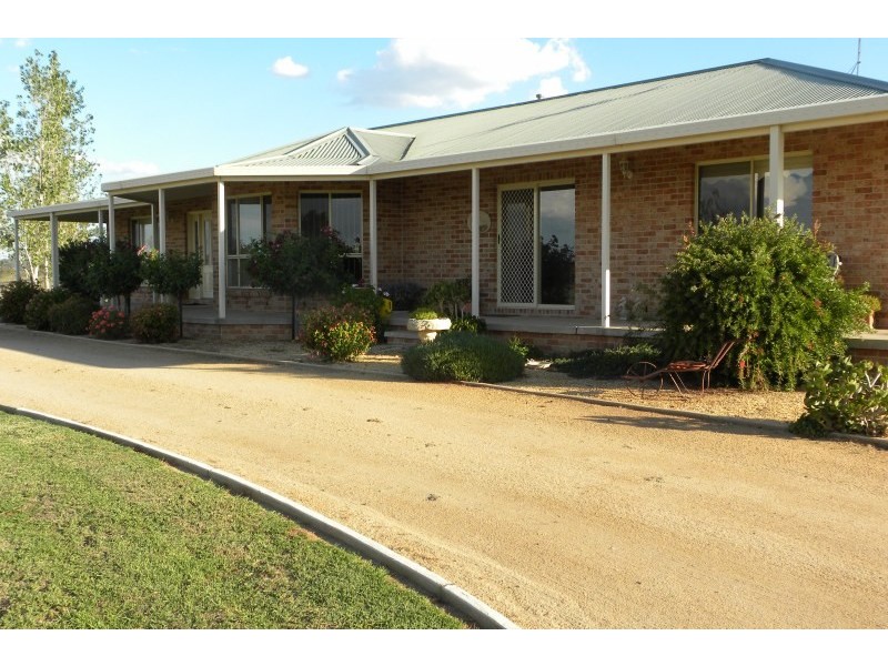 68 Wickham Lane, Young NSW 2594