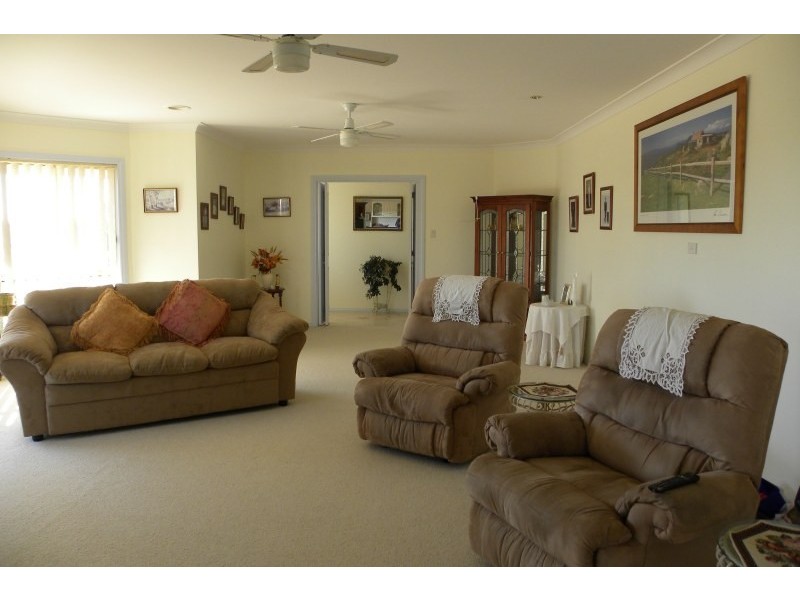 68 Wickham Lane, Young NSW 2594