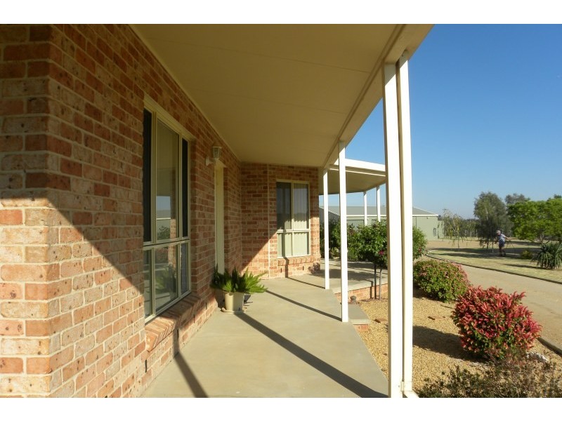 68 Wickham Lane, Young NSW 2594