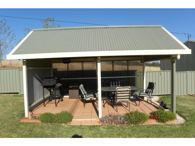 68 Wickham Lane, Young NSW 2594