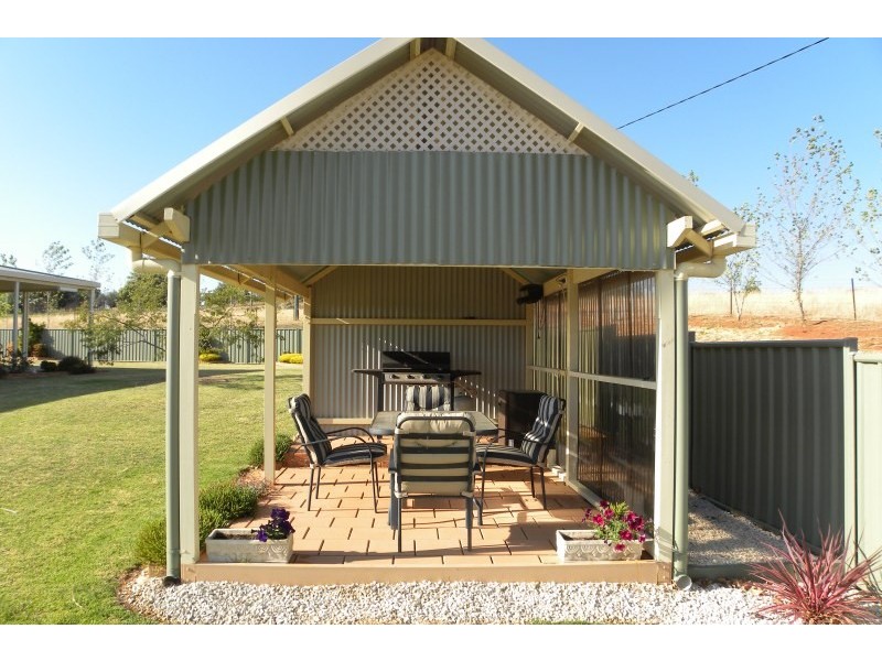 68 Wickham Lane, Young NSW 2594