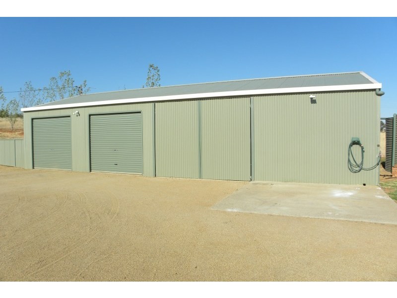 68 Wickham Lane, Young NSW 2594