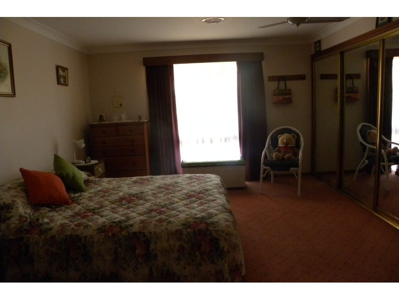 209 Nasmyth Street, Young NSW 2594